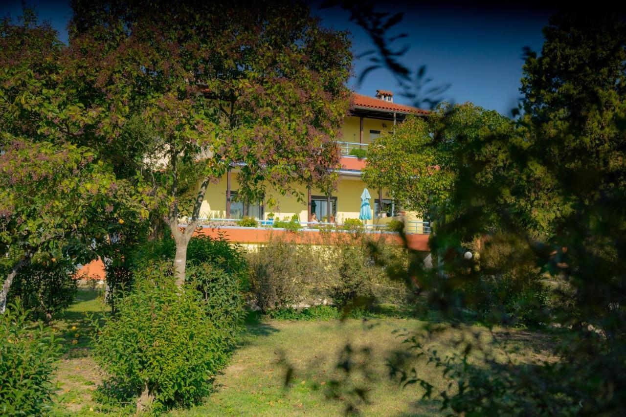 Nice House By The Sea! Epanomi Luaran gambar